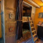 Witchcraft And Wizardry - Nyaraló York