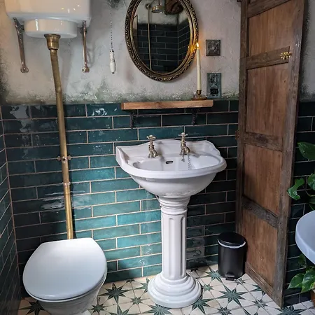Witchcraft And Wizardry - Ferienhaus